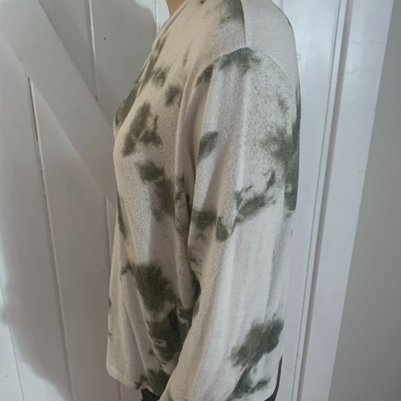 SUPER CUTE WOMENS CLOUD CHASER TOP SZ S - Picture 5 of 5